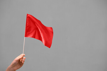 Красные флаги в жизни и бизнесе: уроки отношений и сделок